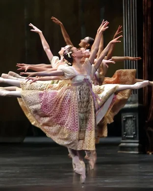 Ballet Folklorico de Mexico de Amalia Hernandez